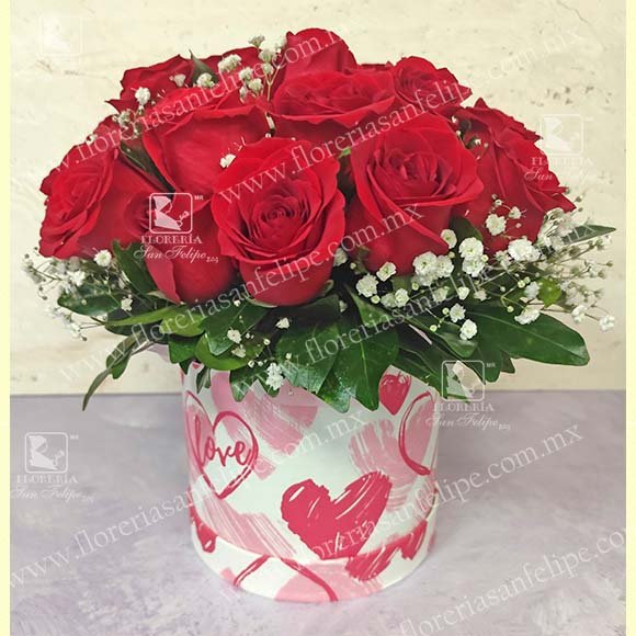 Cilindro "I Love You" Con 24 Rosas Rojas